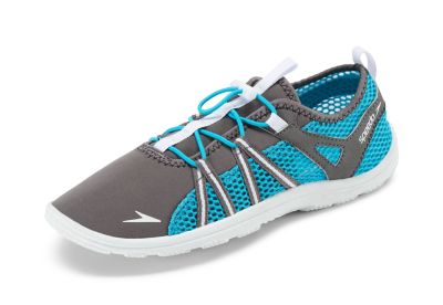 Speedo USA  Unisex Women's Seaside Lace  : Drkg Gr/Wht: Stay grounded during water activities. This water shoe has a sneaker-inspired design that promotes breathability and features an easy lacing system that ensures a secure fit.